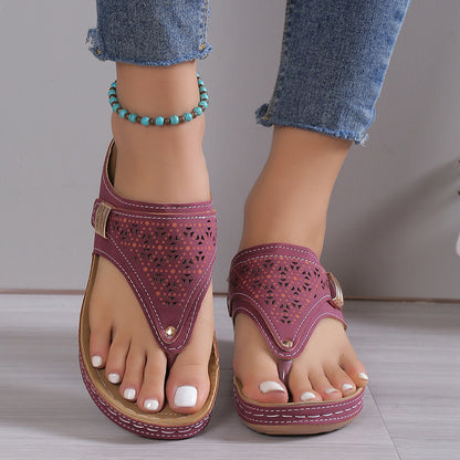 【36-43】 Nagy méretű üreges ékes platform papucs